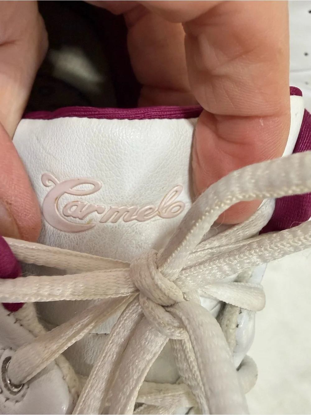 Women’s Jordan Low-Top Sneaker in White & Burgundy size 8